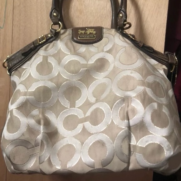 Aunthentic Coach purse!!!! - Picture 1 of 2